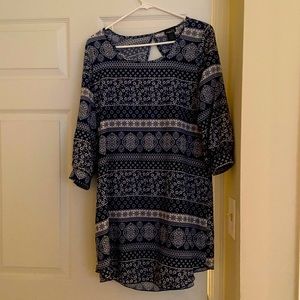 blue & white 3/4 sleeve dress